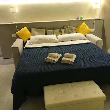 Incantevole Monolocale Con Giardino Lejlighed *