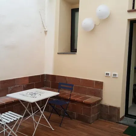 Incantevole Monolocale Con Giardino Apartment Lucca
